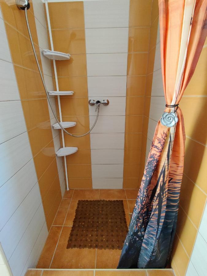 Katalin Apartmanhaz Miskolc Buitenkant foto