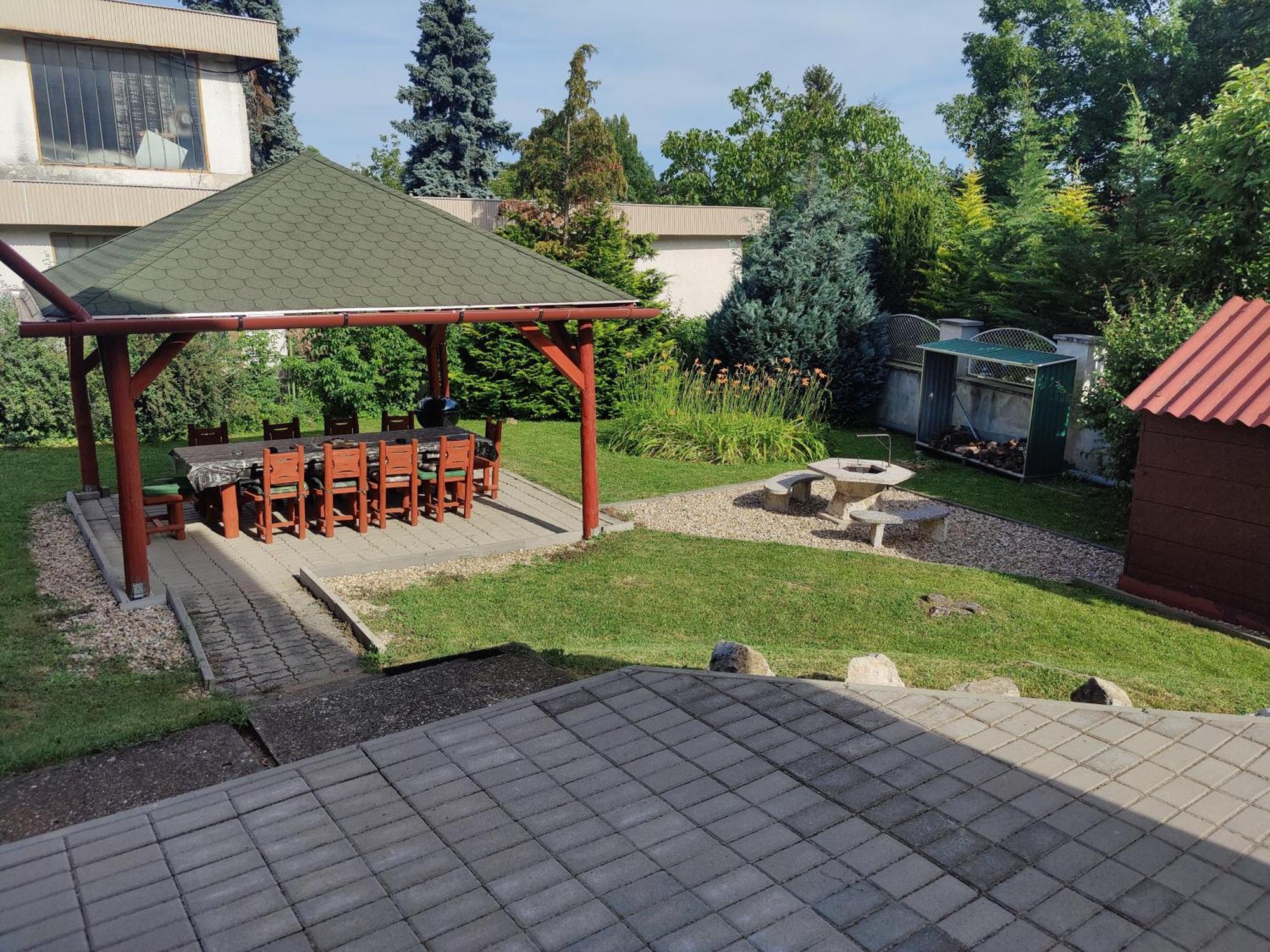 Katalin Apartmanhaz Miskolc Buitenkant foto